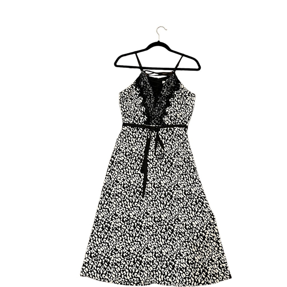 J.O.A. Black White Dress 1M69 - size Small